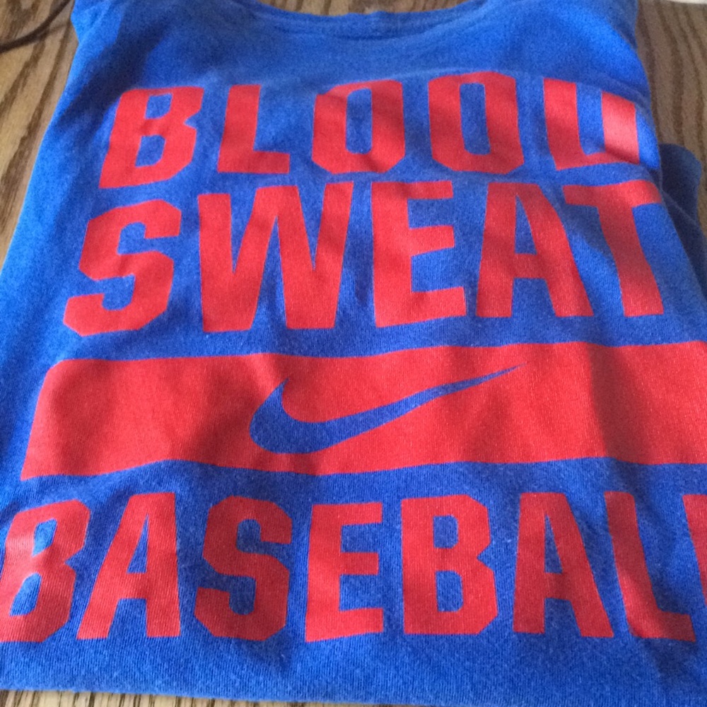 Used t shirt men size large Nike